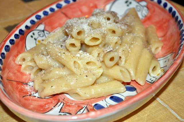 Pasta alla crema di cipolle e mela