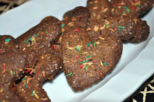 Biscotti alla cannella con farina di canapa