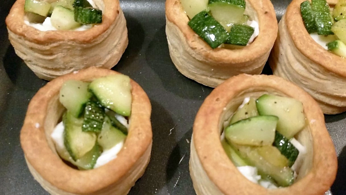 Vol-Au-Vent di verdure e mozzarella