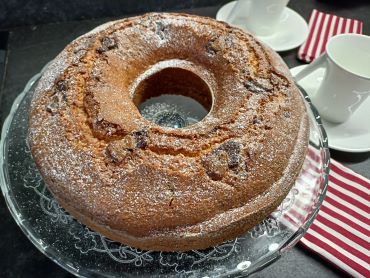 Ciambella cocco e gocce di cioccolato