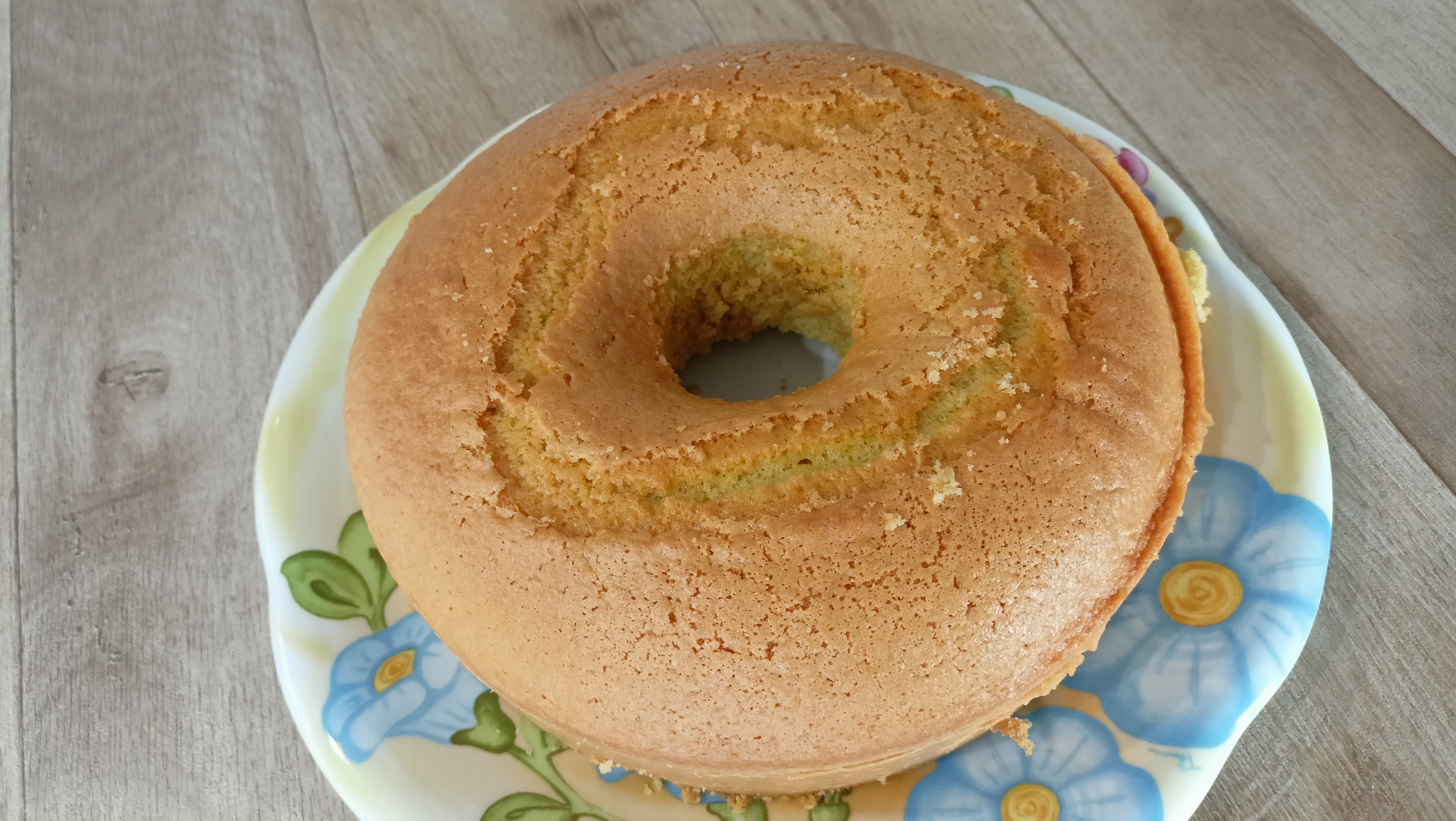 Ciambellone soffice (chiffon cake) 